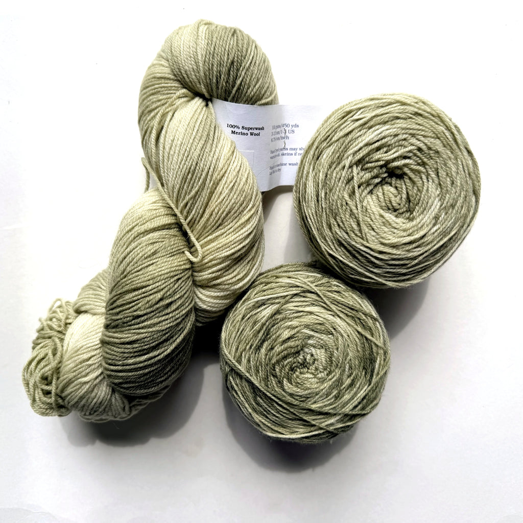 Shalimar Yarns Superwash Merino Wool Fingering Yarn, Mo Qua